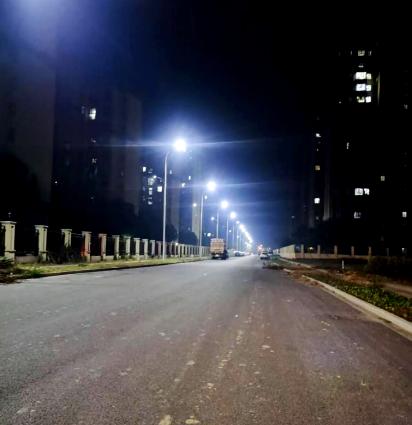 路灯安装工程_大路灯如何安装_高光效低能耗LED路灯