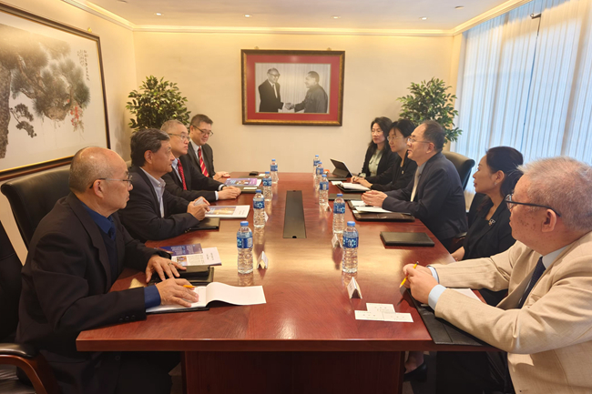 北京外国语大学香港交流合作_北京外国语大学校友_北外与香港高校合作洽谈