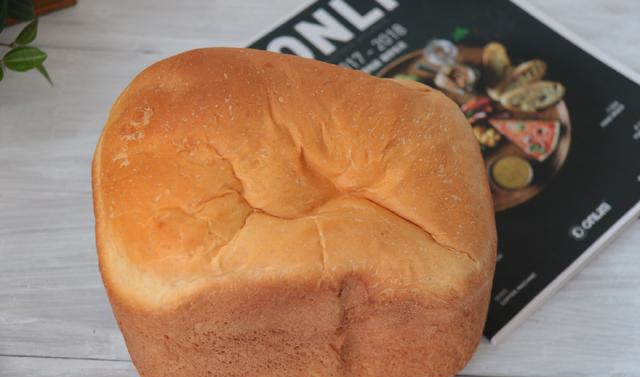 面包机蜂蜜吐司做法_早餐机烤哪种面包_面包机做吐司