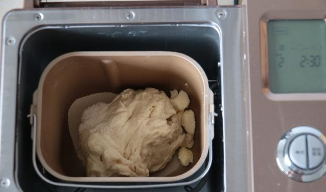 面包机蜂蜜吐司做法_面包机做吐司_早餐机烤哪种面包