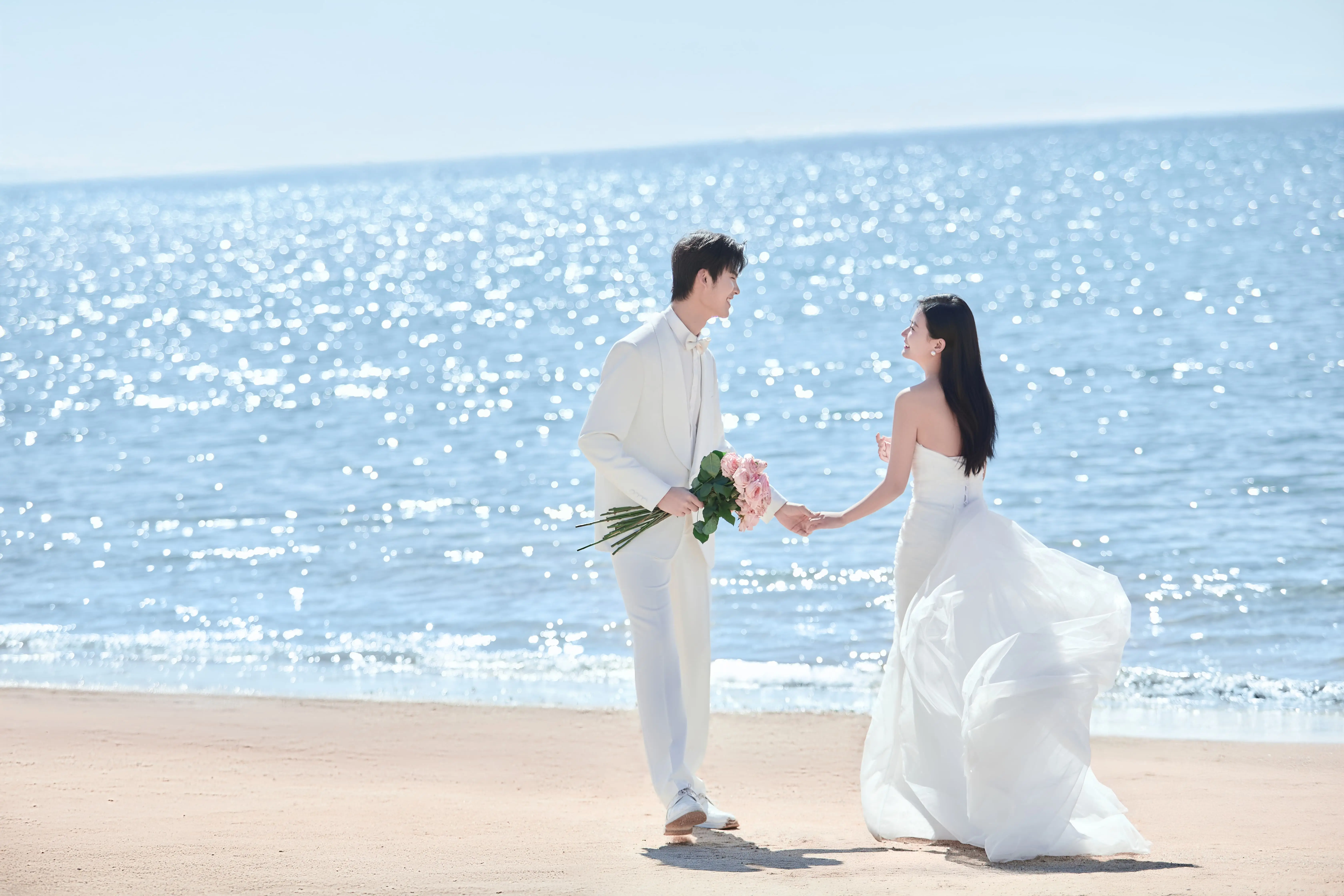 婚纱轻纱是哪一种_婚纱轻纱好还是重纱好_轻婚纱