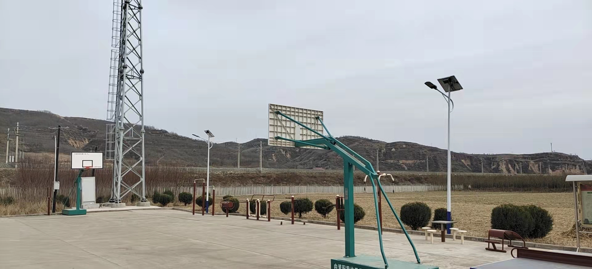 改善村民生活道路照明_农村路灯亮化工程_大路灯安装