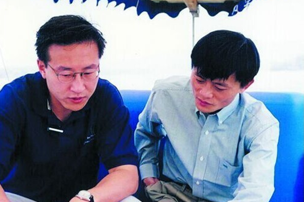 马云成就阿里帝国之前的故事_马云早年经历_马云创业过程中的10次失败