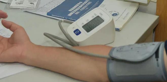 20岁男孩确诊尿毒症!医生:一年前早有征兆,5个求救信号被忽视了__20岁男孩确诊尿毒症!医生:一年前早有征兆,5个求救信号被忽视了