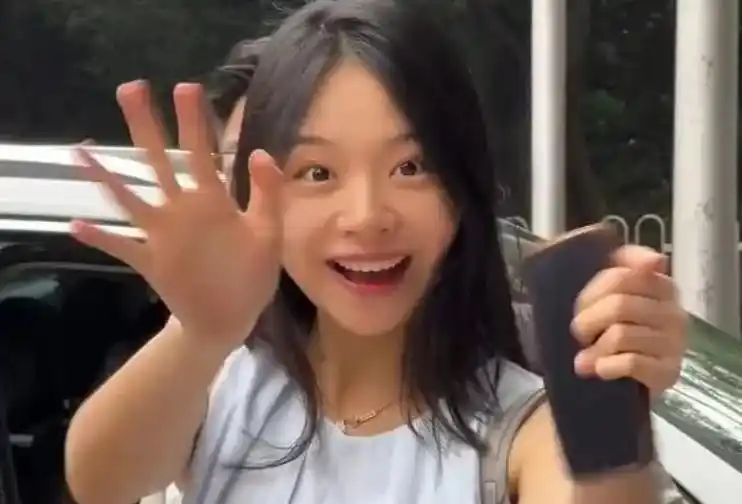 北京电影学院学生_北京电影学院新生颜值_北京电影学院开学季