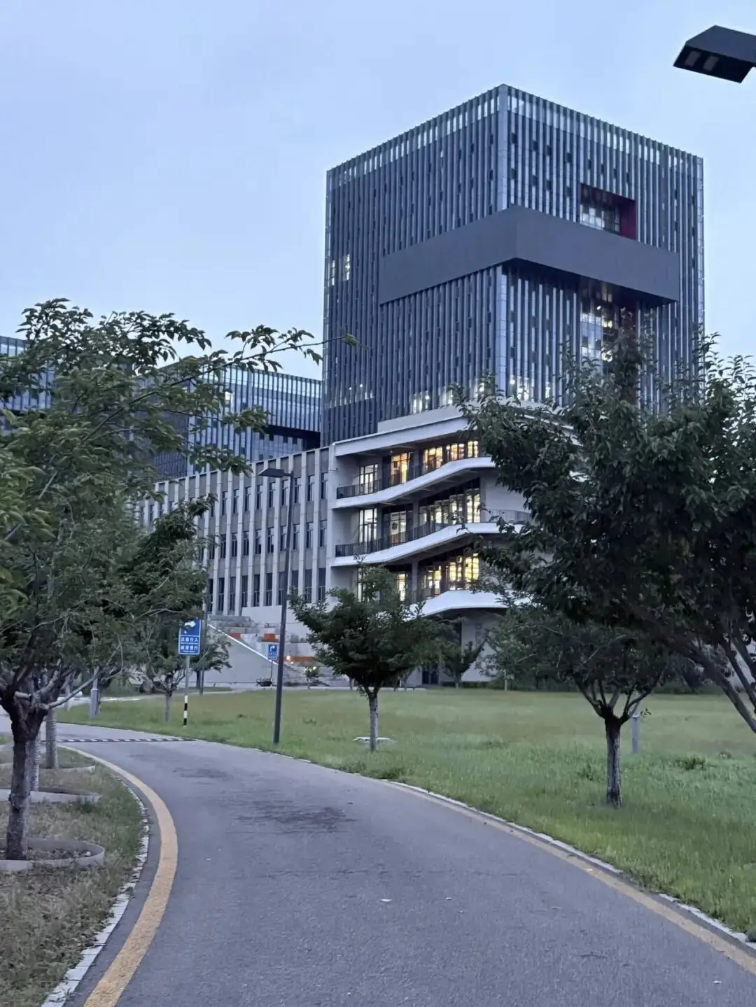 北京电影学院21班往事_北京电影学院校友_北京电影学院图书馆回忆