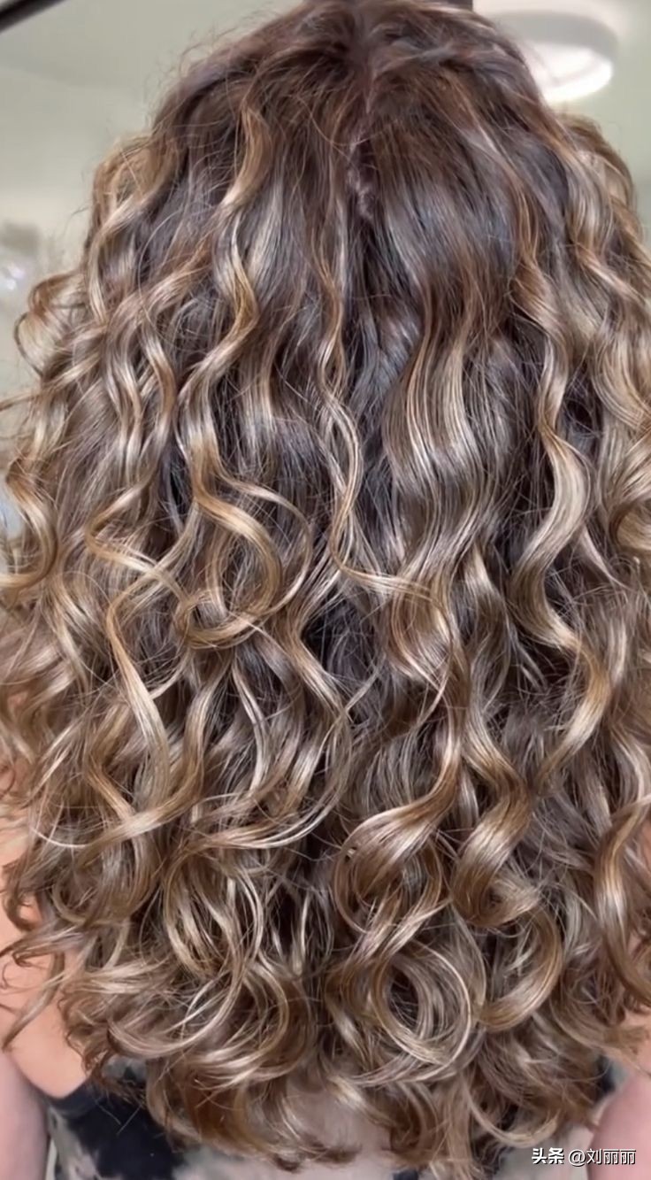 羊毛卷发型_染烫结合羊毛卷_推荐好用的卷发棒