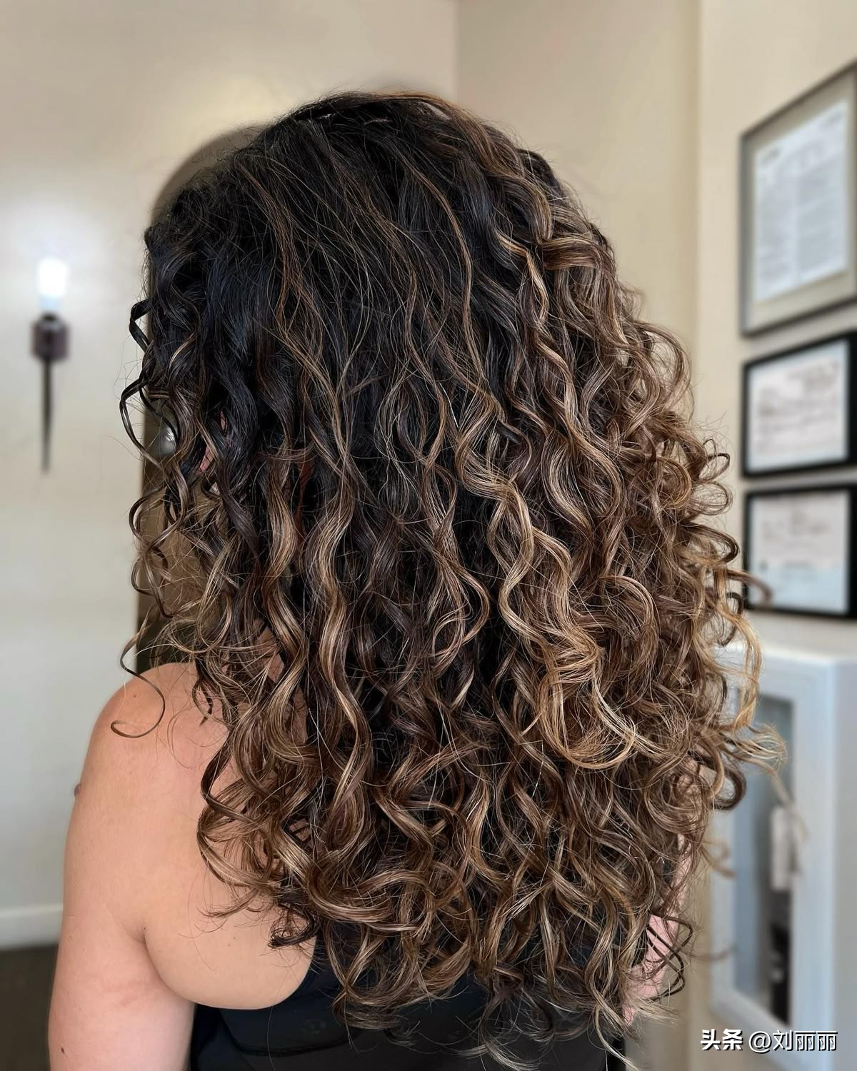 羊毛卷发型_推荐好用的卷发棒_染烫结合羊毛卷