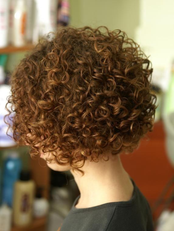 推荐好用的卷发棒_短卷发造型_短卷发打理技巧