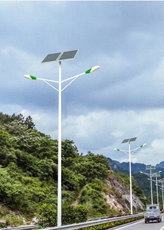 太阳能路灯安装注意事项_太阳能路灯安装步骤_大路灯怎么安装