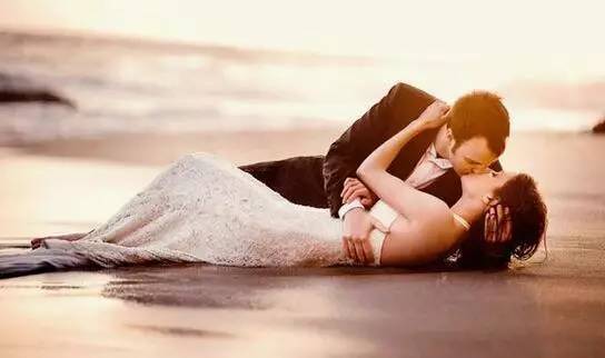 婚纱轻纱的意思_轻婚纱_婚纱轻纱