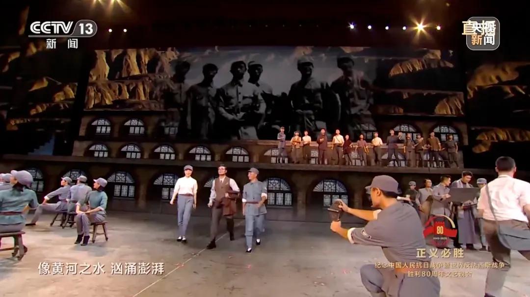 高速摄像机慢镜头再现抗战历史悲壮感_电视转播电影级讯道摄像机捕捉演员表情细节_讯道