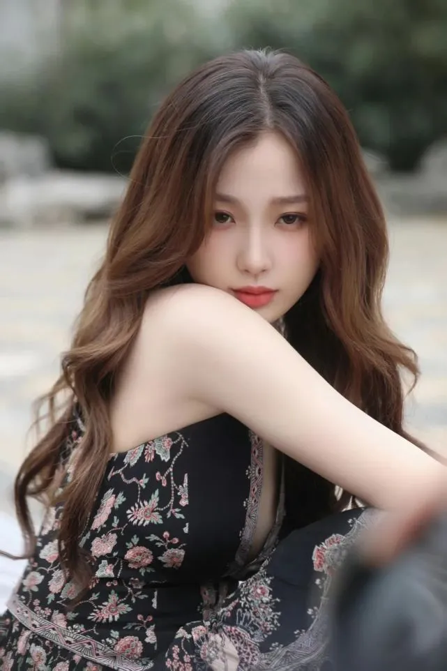 怎样用卷发棒卷梨花头_水波纹卷发造型_卷发棒尺寸选择