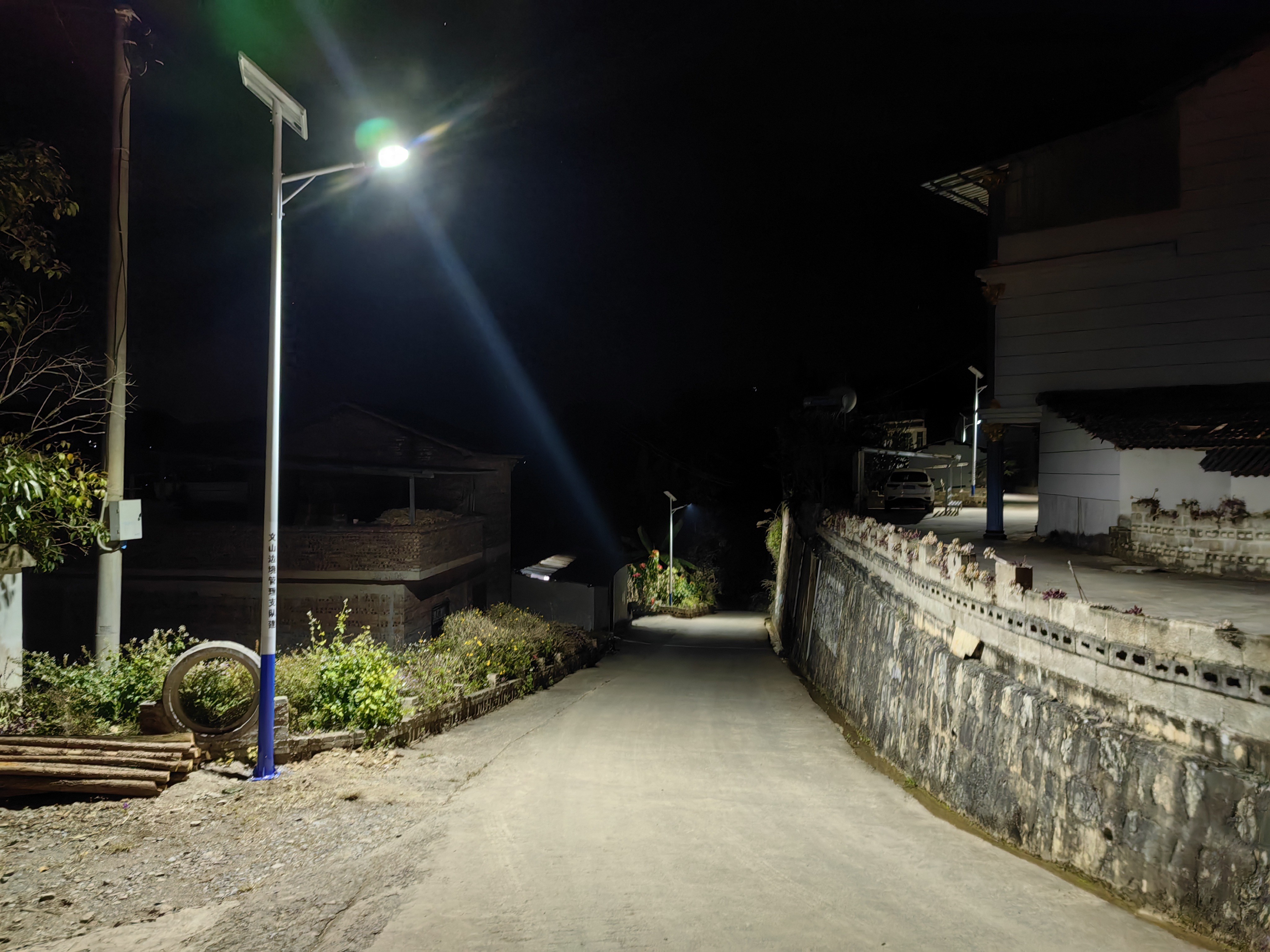 太阳能路灯安装_乡村振兴_民生实事_大路灯怎么安装