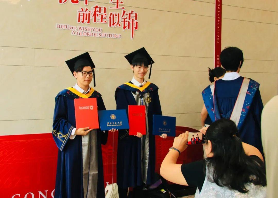 北京交通大学威海校区毕业典礼_北京交通大学毕业_北京交通大学威海校区中外合作办学