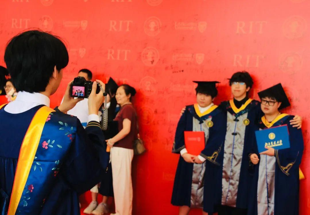 北京交通大学威海校区中外合作办学_北京交通大学毕业_北京交通大学威海校区毕业典礼