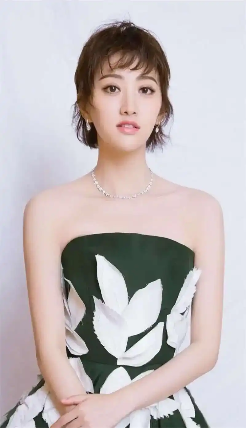 北京电影学院高颜值女演员_北京电影学院校友_北京电影学院毕业女演员推荐