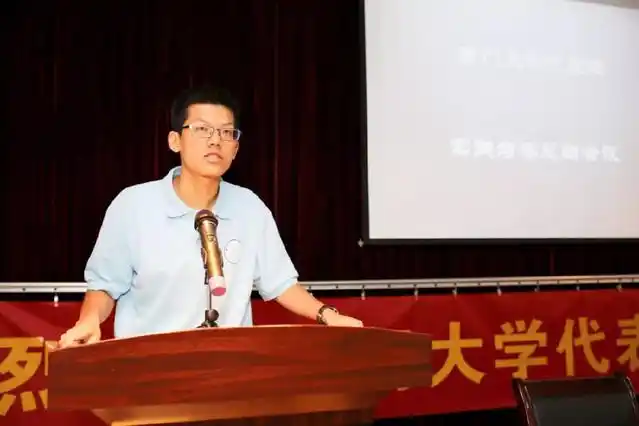 人文学院辅导员_厦门大学辅导员介绍_厦门大学讲师