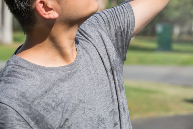 出虚汗是什么原因_甲状腺功能亢进_异常出汗