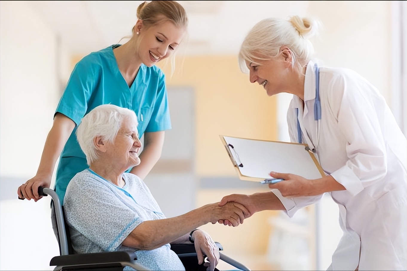 出虚汗是什么原因_异常出汗_甲状腺功能亢进