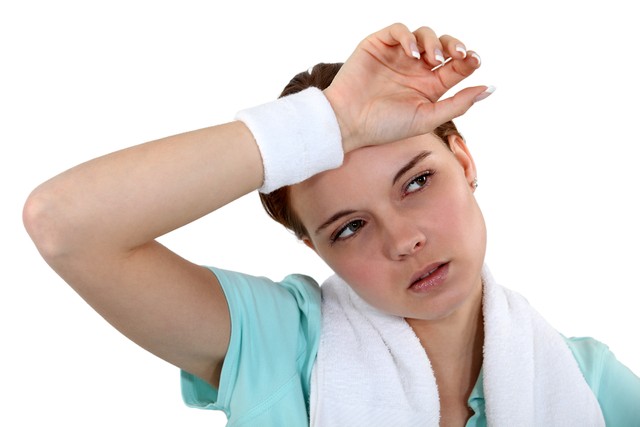 出虚汗是什么原因_甲状腺功能亢进_异常出汗