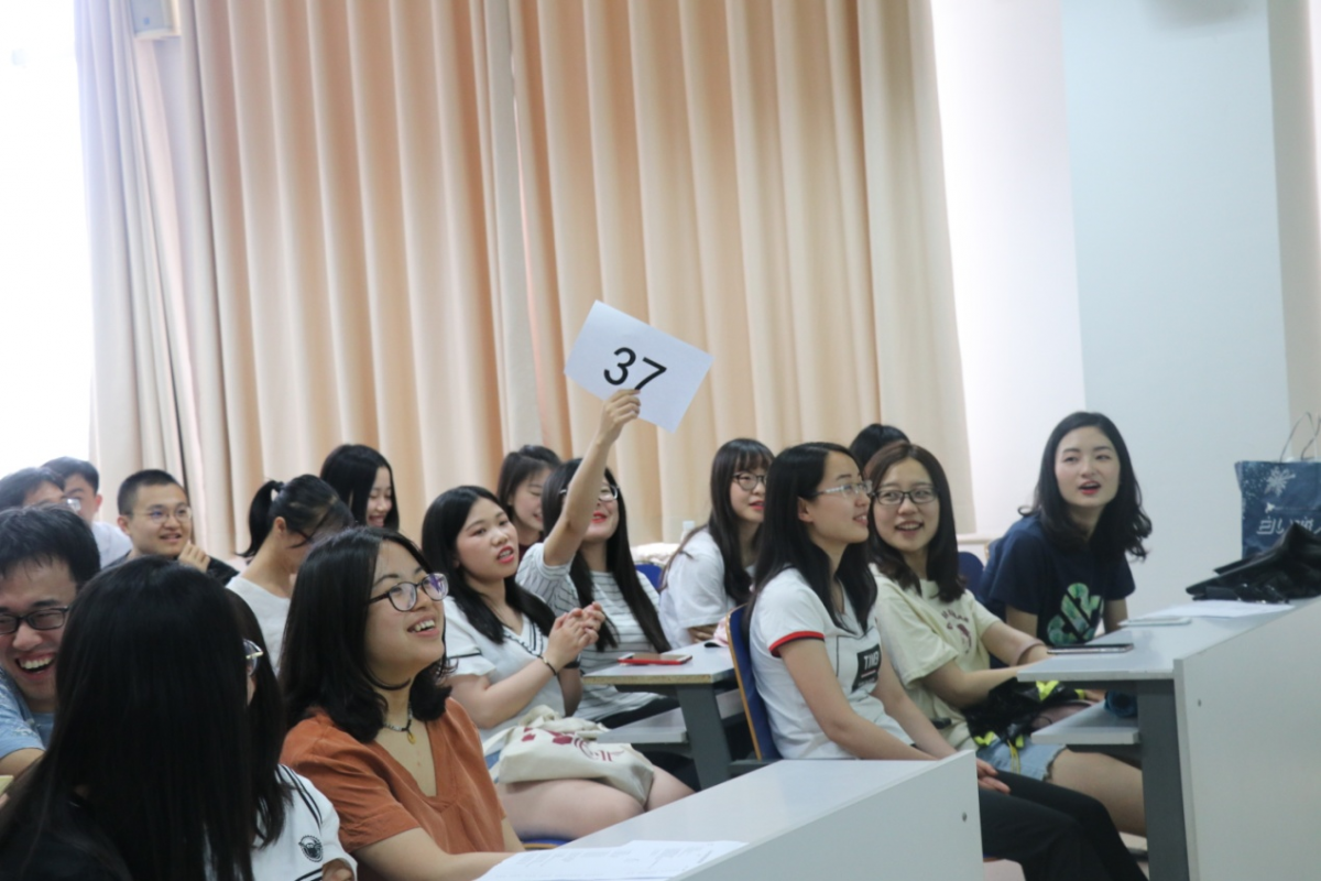 毕业银行活动_中国人民大学2018毕业季_中国人民大学毕业