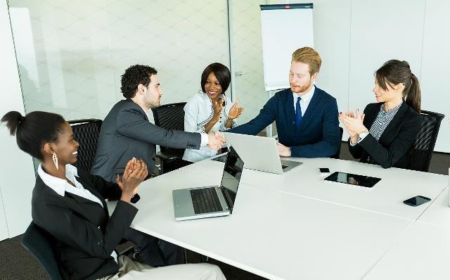 生意失败30万债务如何处理_正确应对催收债务问题_30岁创业失败找工作