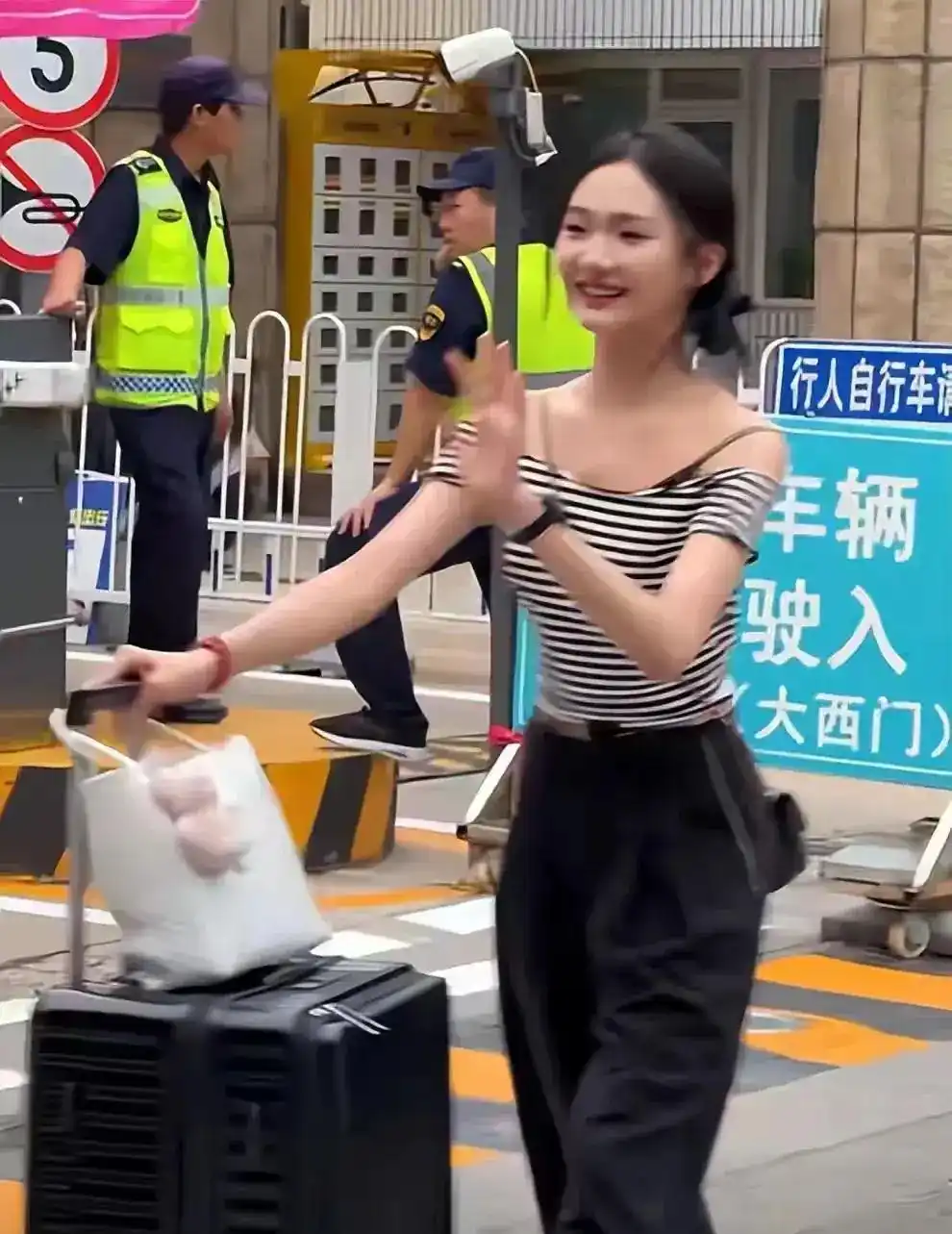 北京电影学院新生气质_北电新生才华表现_北京电影学院学生