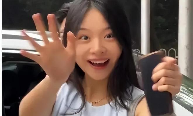 北京电影学院开学新生 颜值 高 艺术生 家庭条件_北京电影学院学生