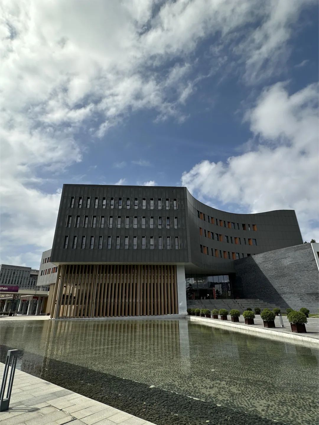 深圳高校周末开放参观_深圳大学校园预约指南_深圳北理莫斯科大学