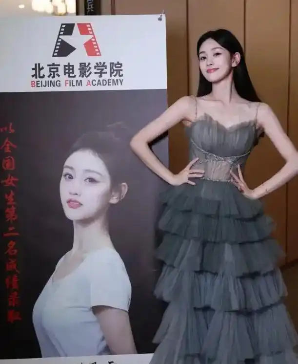 北京电影学院学生_北京电影学院新生颜值_中央戏剧学院新生颜值