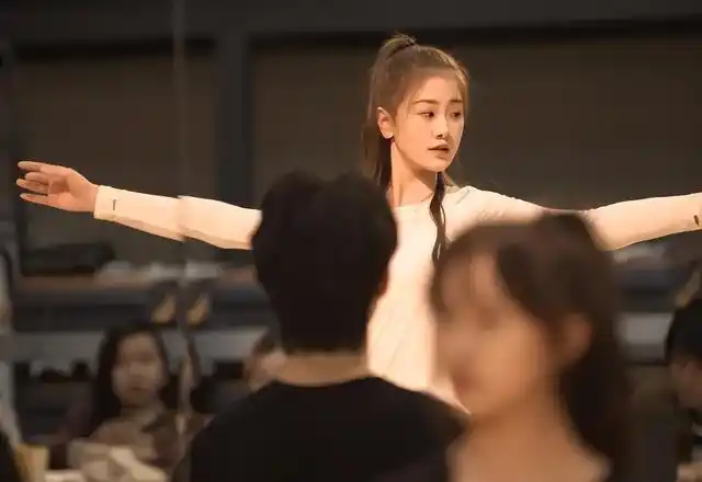 北京电影学院学生_北京电影学院新生颜值_中央戏剧学院新生颜值