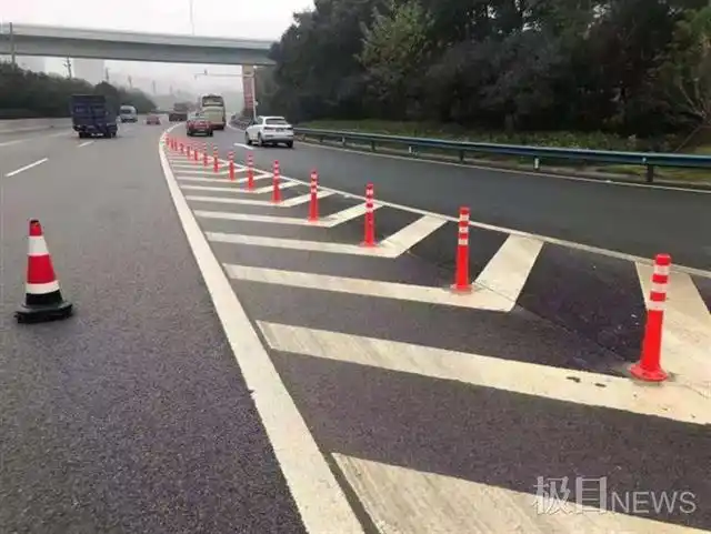 新型防撞桶_防撞桶安放_新型防撞垫