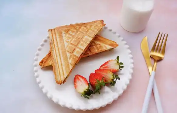 早餐机食谱图片大全_早餐机制作玉子烧教程_多功能早餐机制作早餐