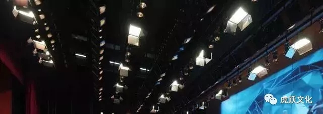 舞台灯位设计_舞台灯光布光原理_舞台灯控台排列