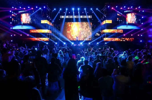 剧场建筑配合_舞台灯位设计_舞台灯控台排列