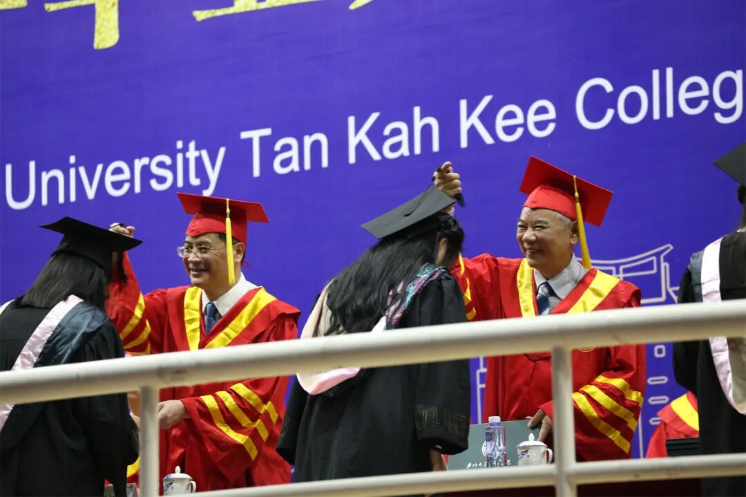 厦门大学毕业_厦门大学嘉庚学院毕业典礼 2023届 4000多名毕业生