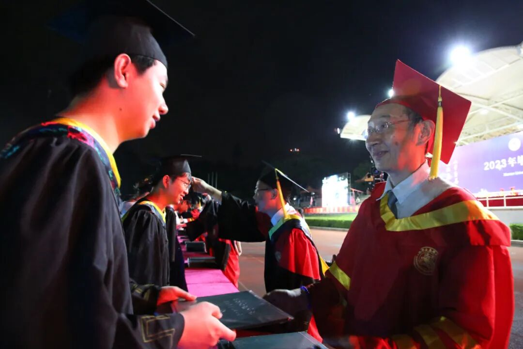 厦门大学毕业_厦门大学嘉庚学院毕业典礼 2023届 4000多名毕业生