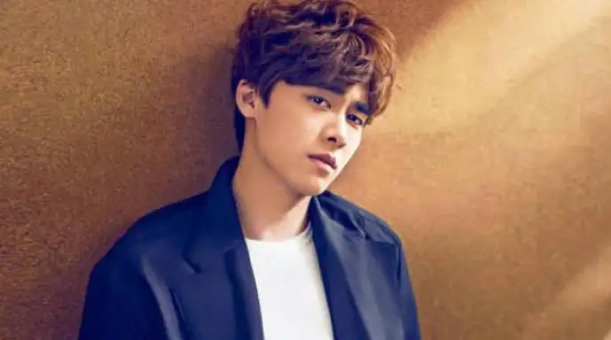 韩式烫发与普通烫发区别_烫发和卷发棒哪个伤发_韩式烫发对头发伤害