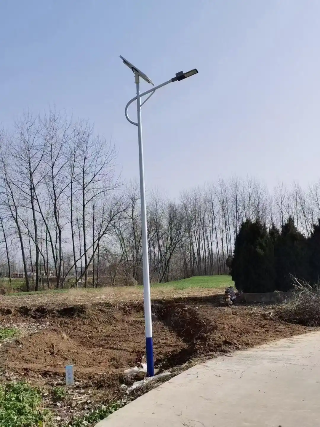 太阳能路灯安装步骤_太阳能路灯基础施工方法_大路灯如何安装
