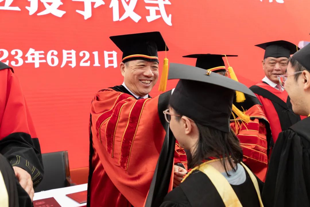 上海交通大学2023年本科生毕业典礼 毕业典礼 毕业生_上海交通大学毕业