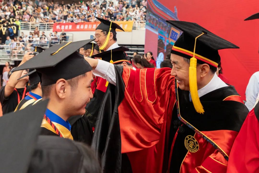 上海交通大学毕业_上海交通大学2023年本科生毕业典礼 毕业典礼 毕业生