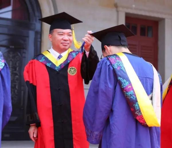 厦门大学2020届毕业典礼_厦门大学线上毕业典礼直播_厦门大学毕业