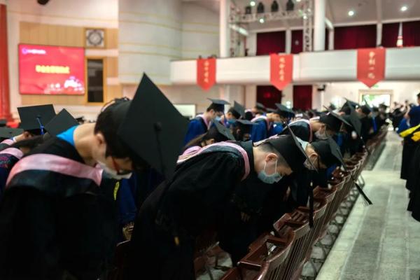 厦门大学毕业_厦门大学线上毕业典礼直播_厦门大学2020届毕业典礼