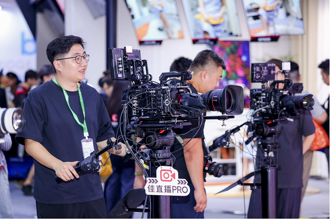 佳能佳直播PRO BIRTV2025推荐 电影机讯道化直播解决方案 智为科技 TILTA铁头定制讯道化模块_讯道直播机