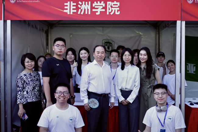 北京外国语大学学生_北外2024级本科生研究生招生情况_北京外国语大学2024级新生报到