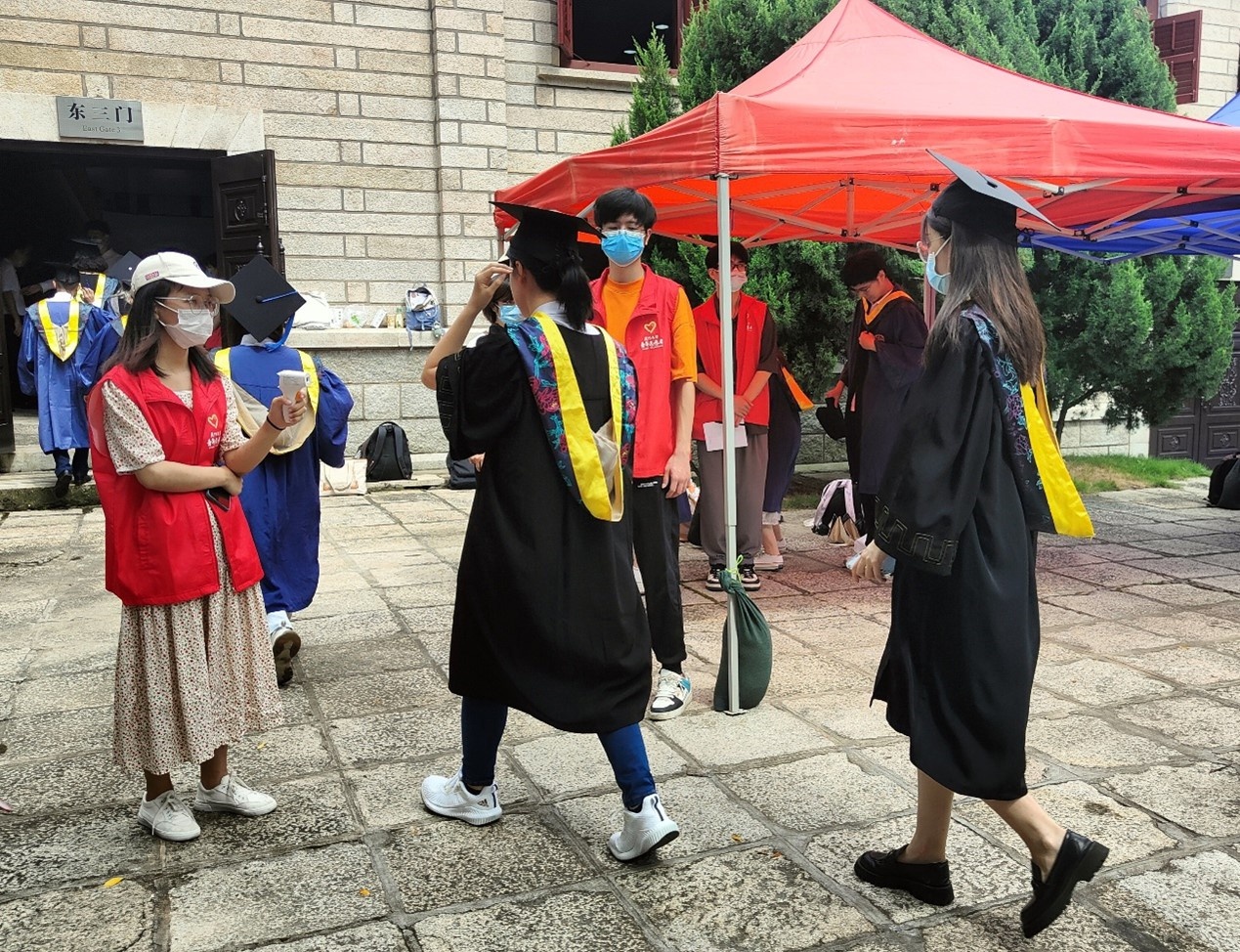 厦门大学毕业_厦门大学建南大会堂毕业典礼_厦门大学2022届毕业典礼