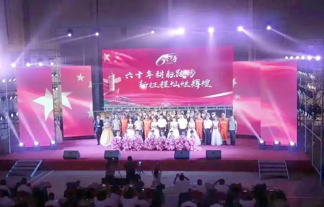 舞台灯光搭配原则_舞台灯控台使用_舞台灯光设计注意事项