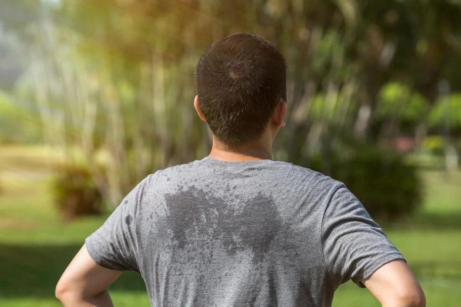 出汗异常原因_多汗症与疾病关系_身上出虚汗是什么原因