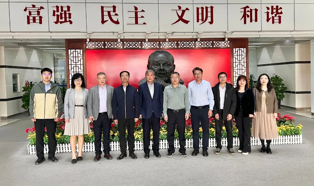 上海交通大学校领导走访校友活动_上海交通大学校友_上海交通大学校友会换届会议